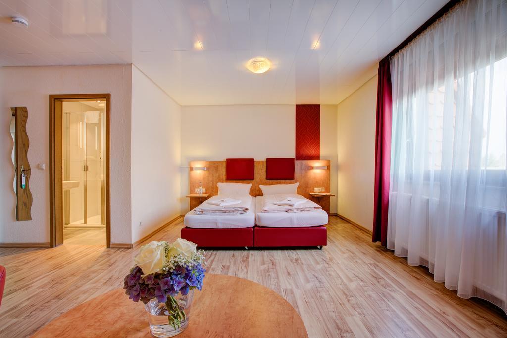 Landhotel Kueffner Pfedelbach 외부 사진